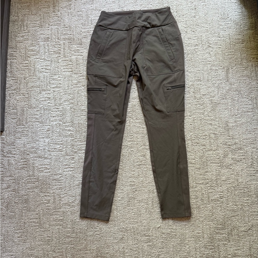 ATHLETA Hybrid Cargo Leggings